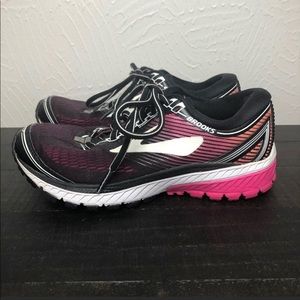 Brooks Ghost 10 Womens running shoes